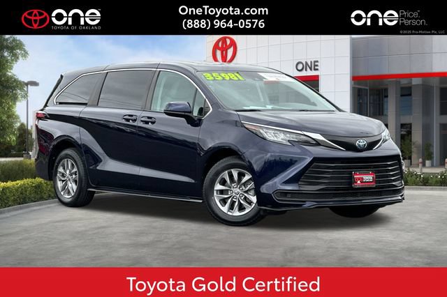 Used 2022 Toyota Sienna LE