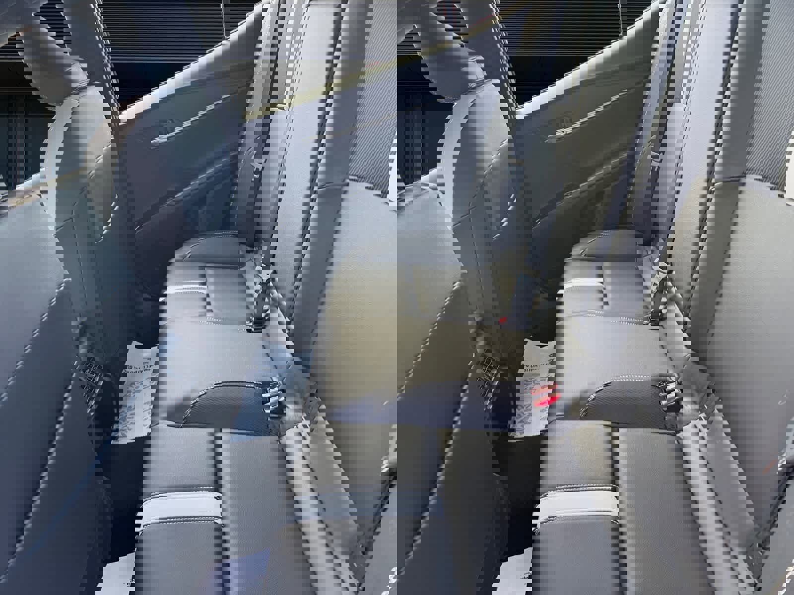 Used 2025 Toyota Camry SE image 14