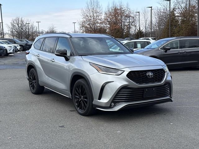 Used 2024 Toyota Highlander XSE image 1