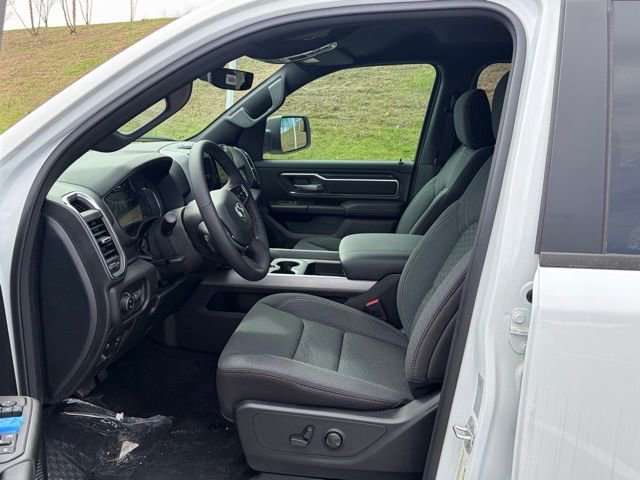 New 2026 RAM 1500 4x4 Crew Cab image 15