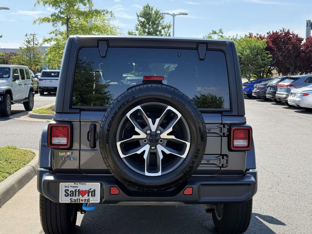 Used 2024 Jeep Wrangler Unlimited AWD/4WD image 11