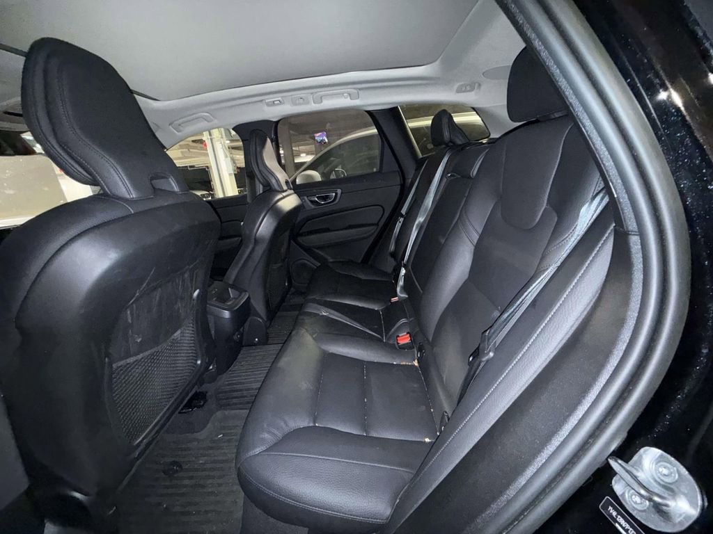 Used 2023 Volvo XC60 B5 Plus w/ Climate Package AWD/4WD image 8