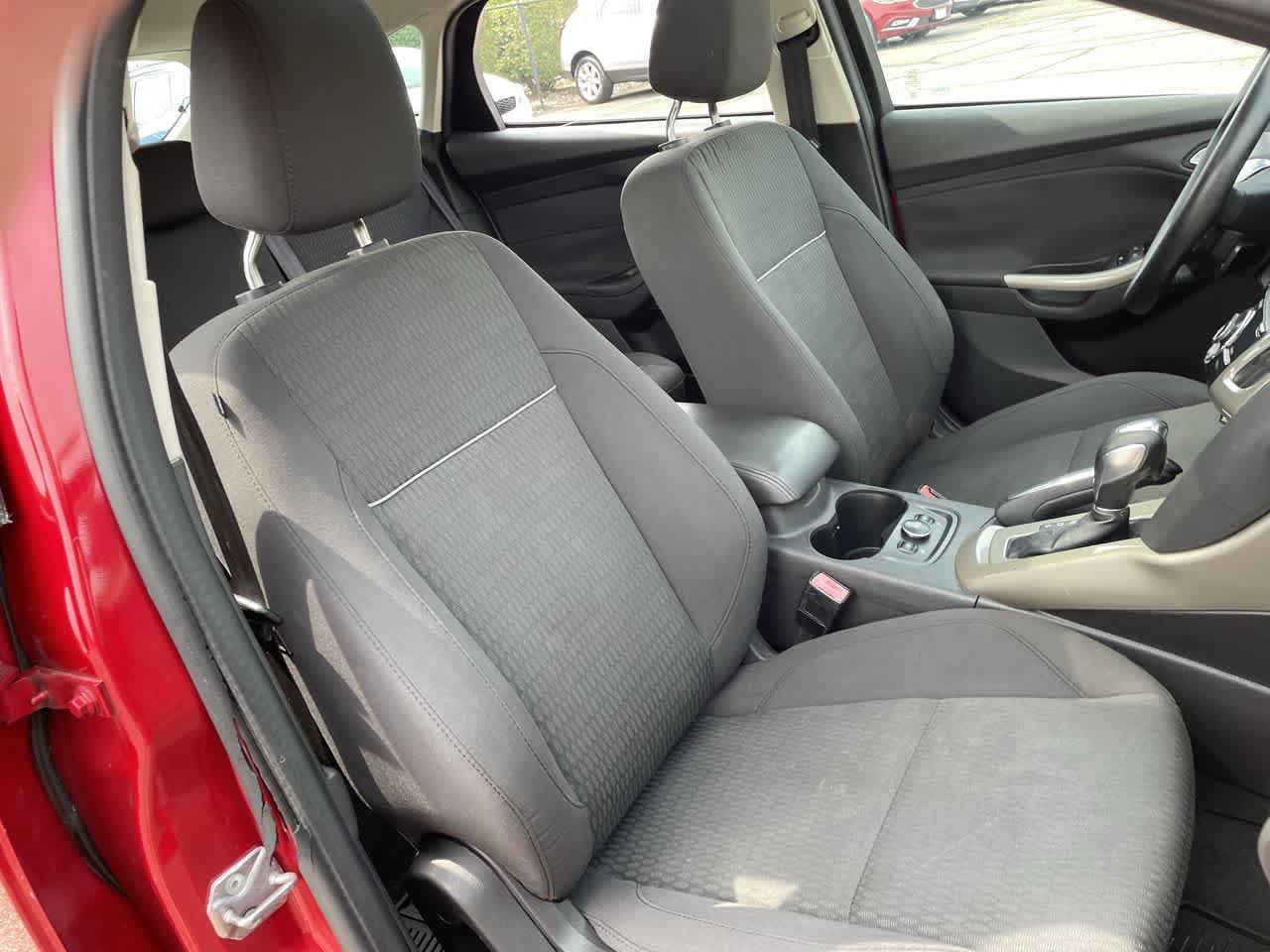 Used 2012 Ford Focus SEL FWD image 14