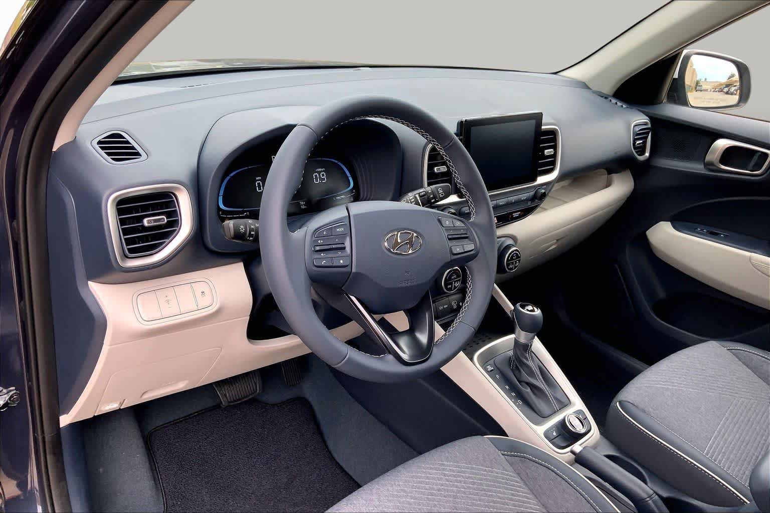 New 2026 Hyundai Venue SEL FWD image 9