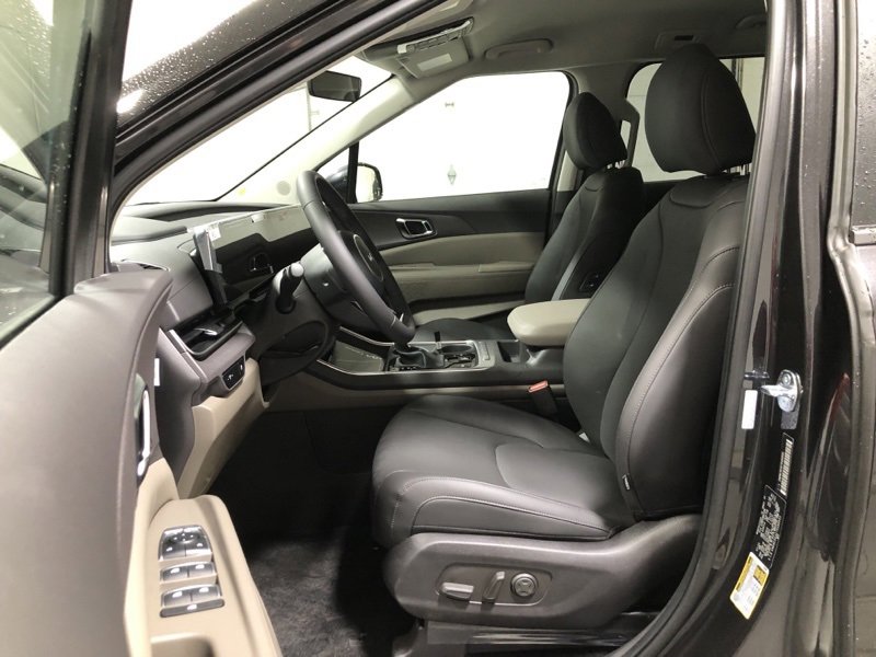 New 2026 Kia Carnival EX image 20