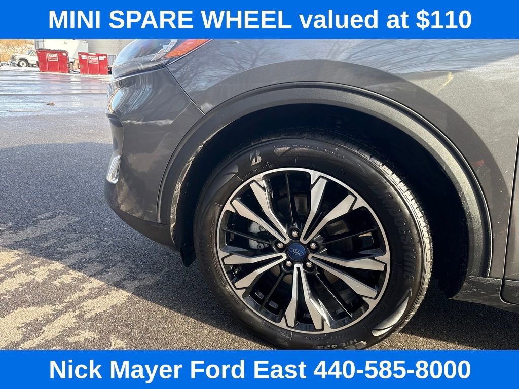 Used 2022 Ford Escape SEL w/ SEL Stealth AWD Package image 8