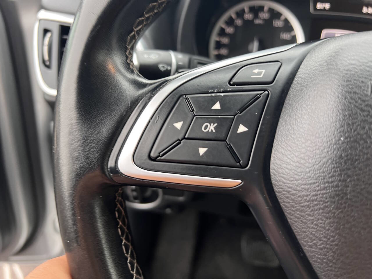 Used 2018 INFINITI QX30 Premium w/ Navigation Package image 27