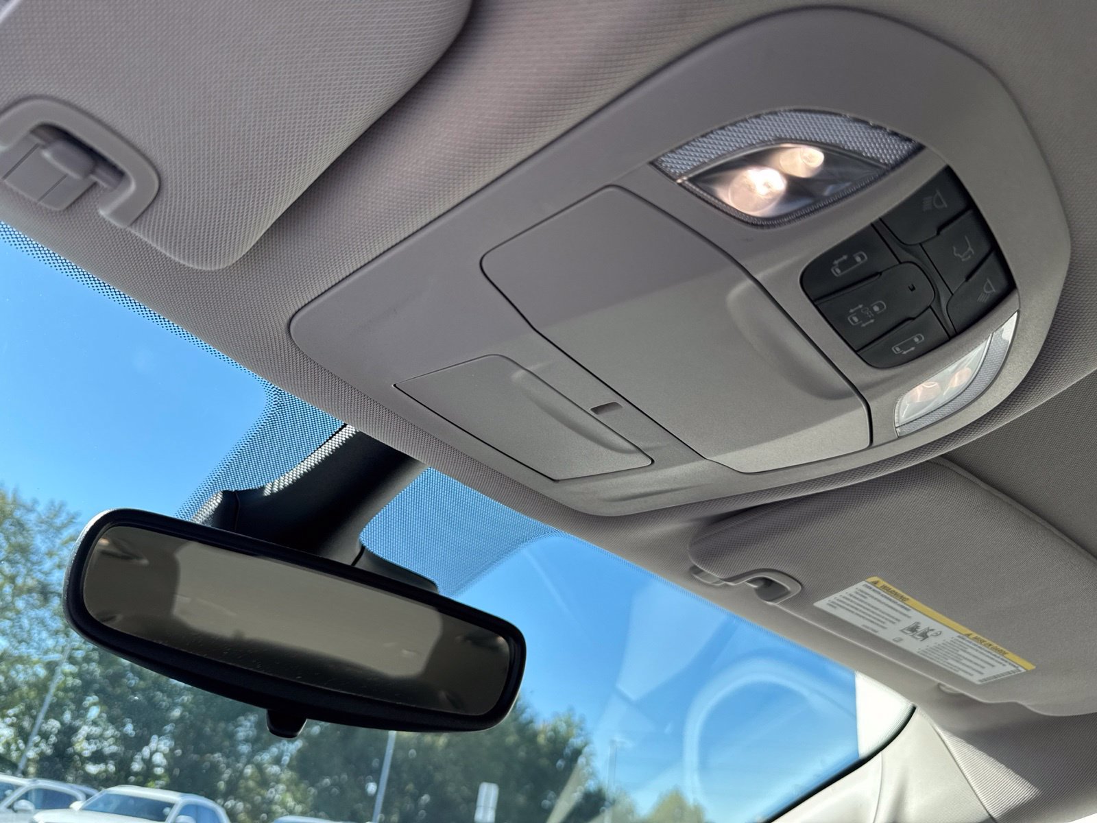 Used 2023 Chrysler Voyager LX FWD image 27