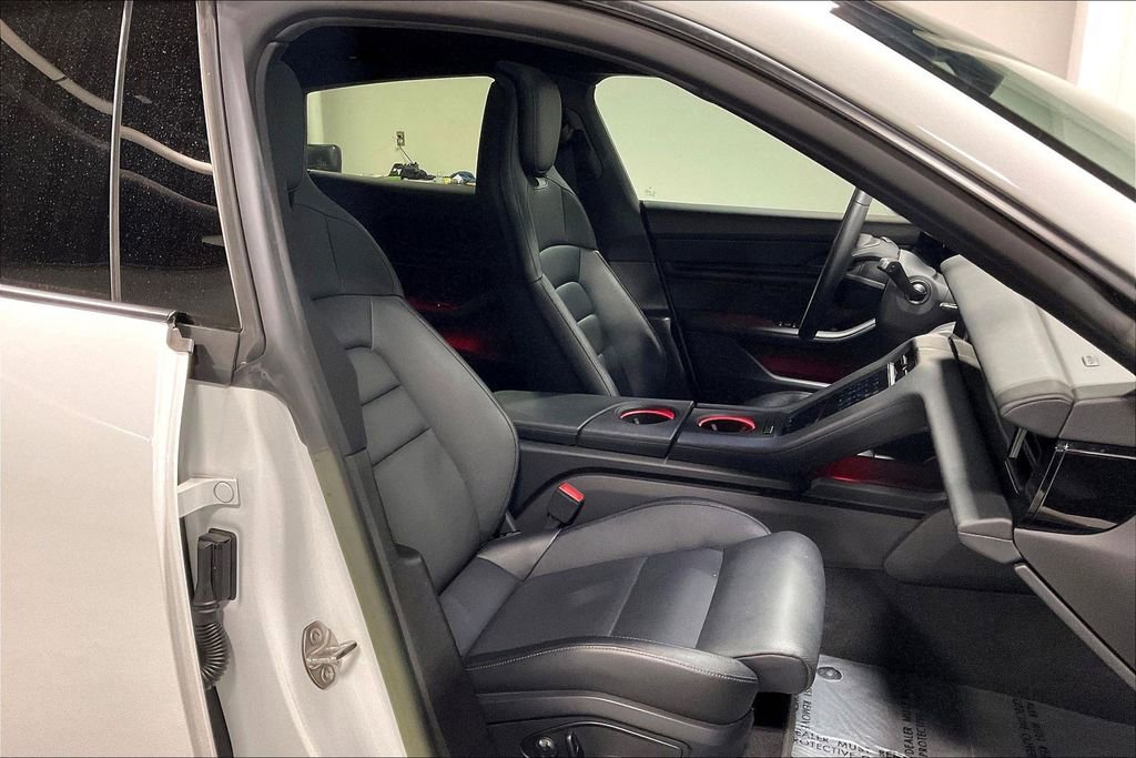 Used 2022 Porsche Taycan 4 Cross Turismo image 10