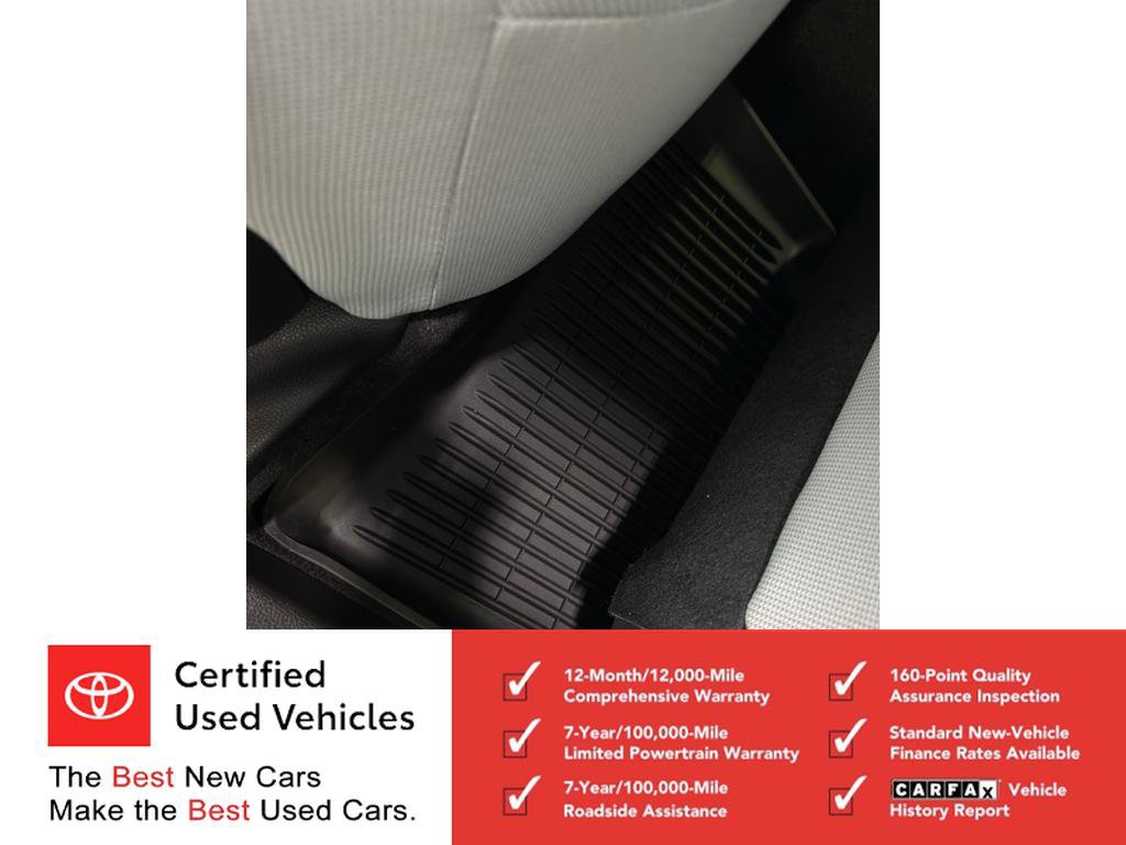 Used 2025 Toyota Corolla SE FWD image 15