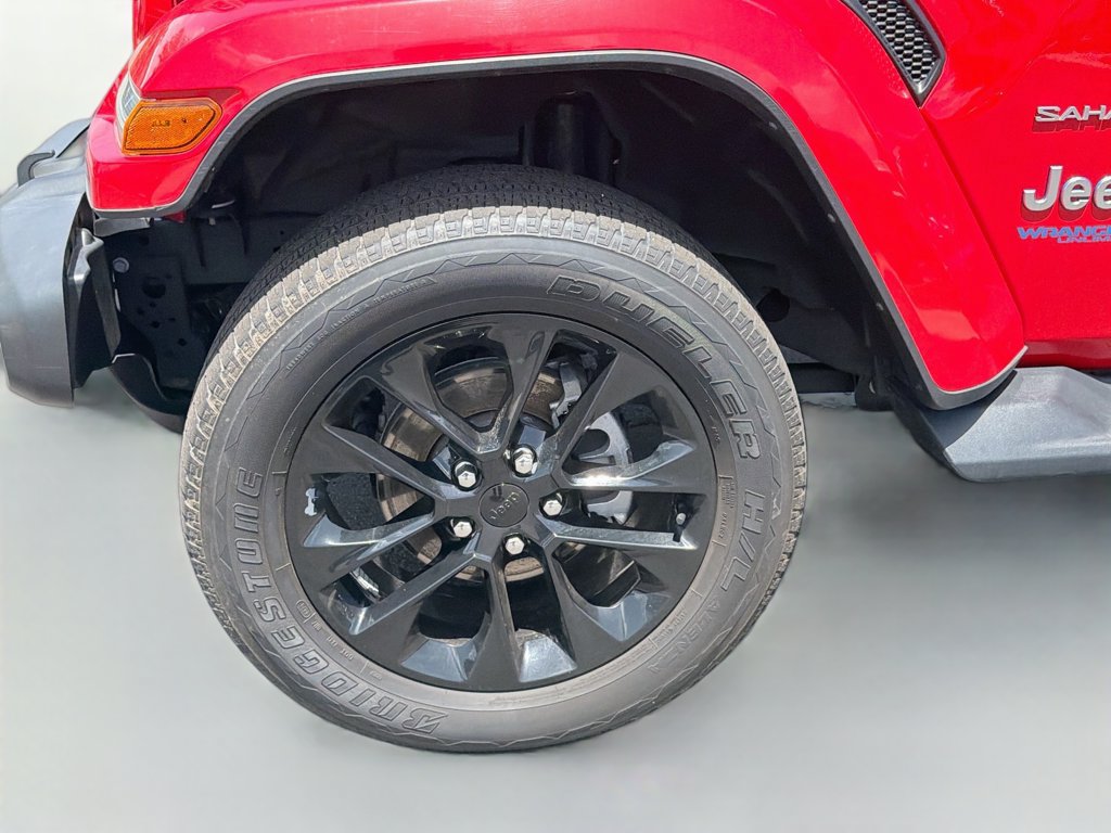 Used 2021 Jeep Wrangler Unlimited Sahara AWD/4WD image 35