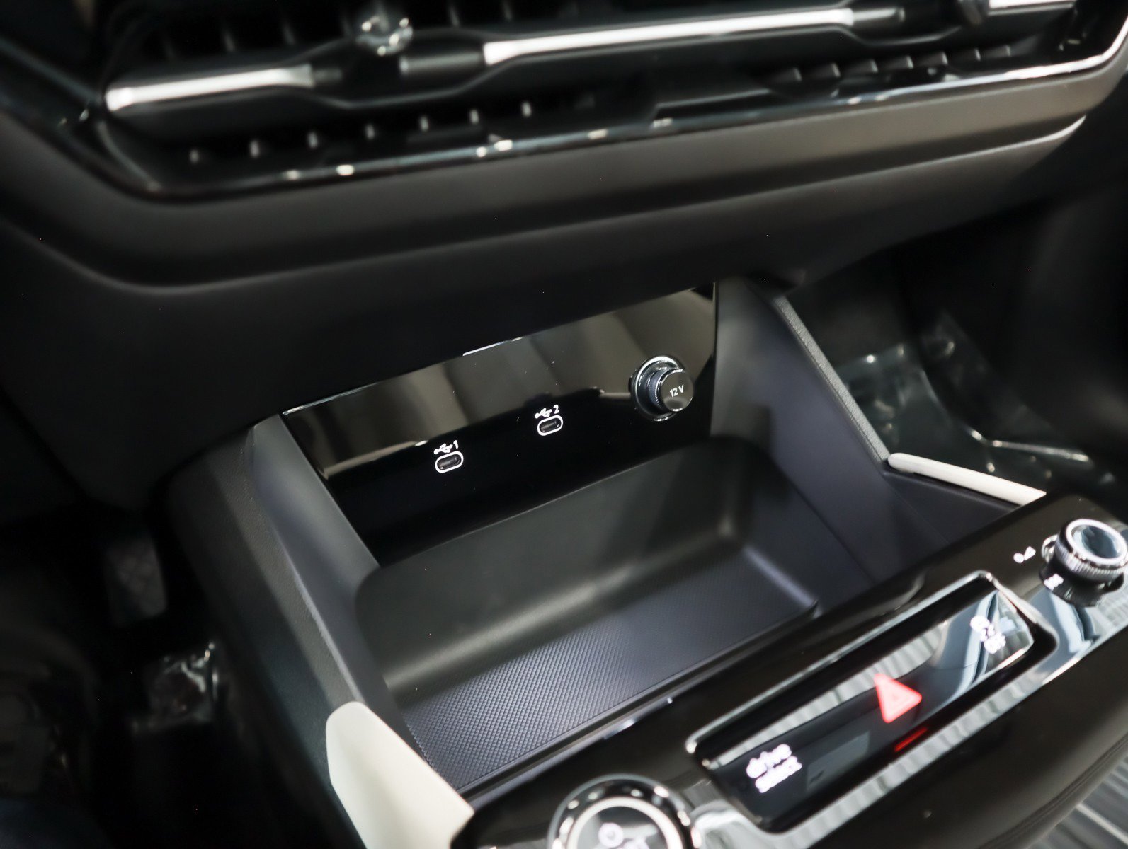 New 2025 Audi Q6 e-tron Premium AWD/4WD image 20