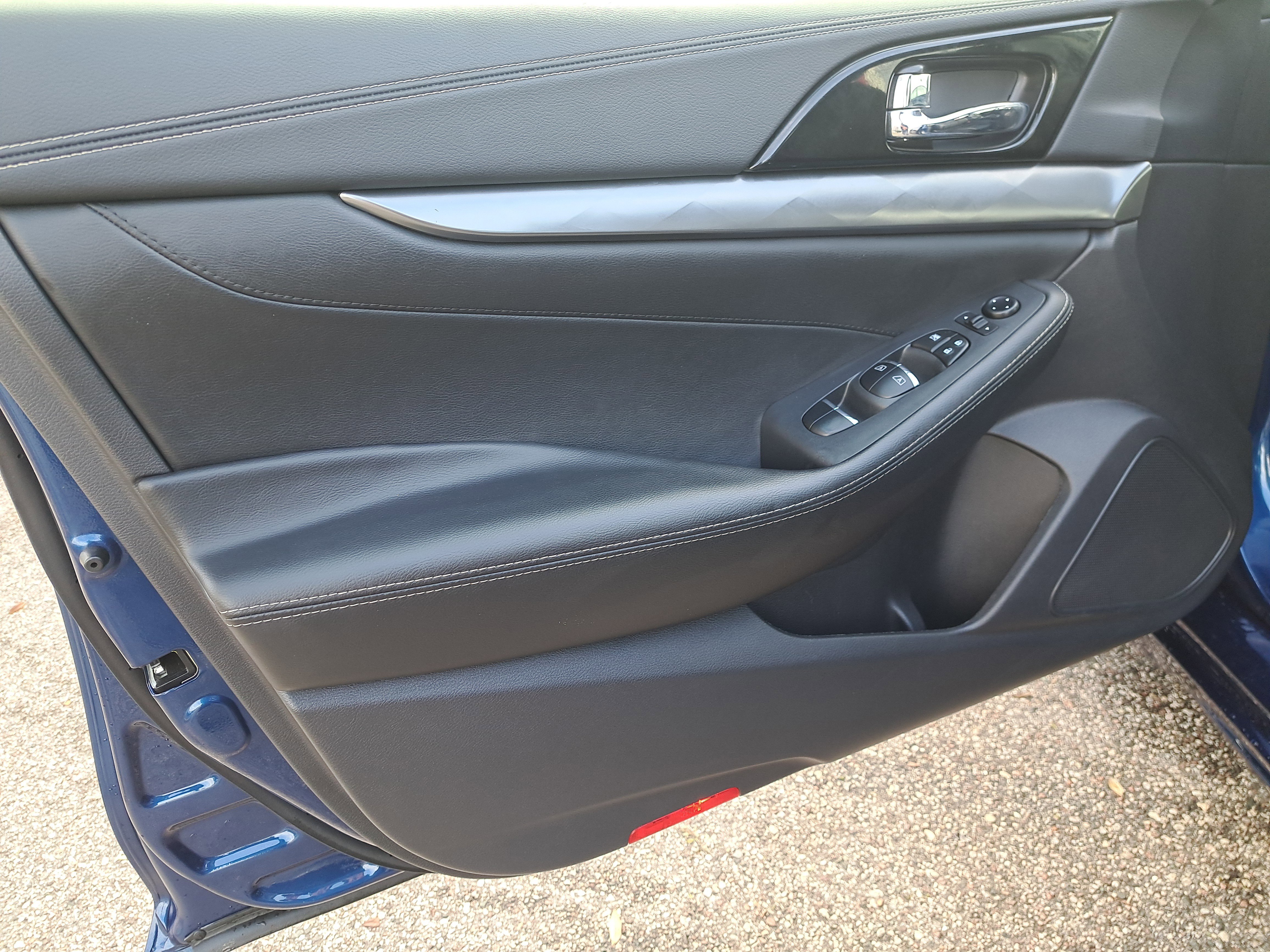 Certified 2022 Nissan Maxima SV w/ Floor Mat Group FWD image 14