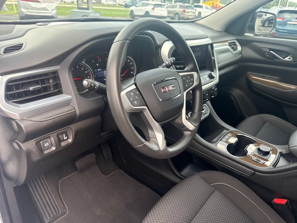 Used 2023 GMC Acadia SLE w/ Driver Convenience Package AWD/4WD image 19
