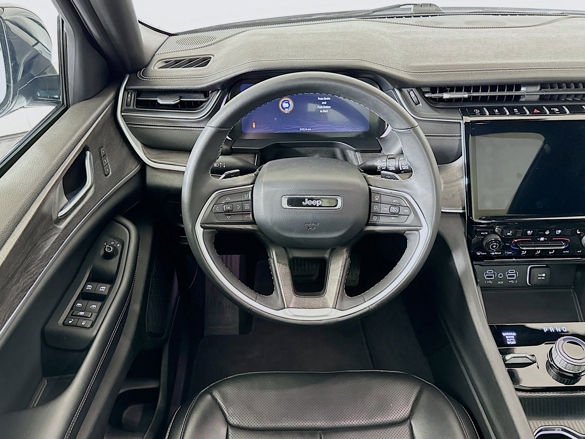 Used 2024 Jeep Grand Cherokee L Limited w/ Luxury Tech Group II AWD/4WD image 18