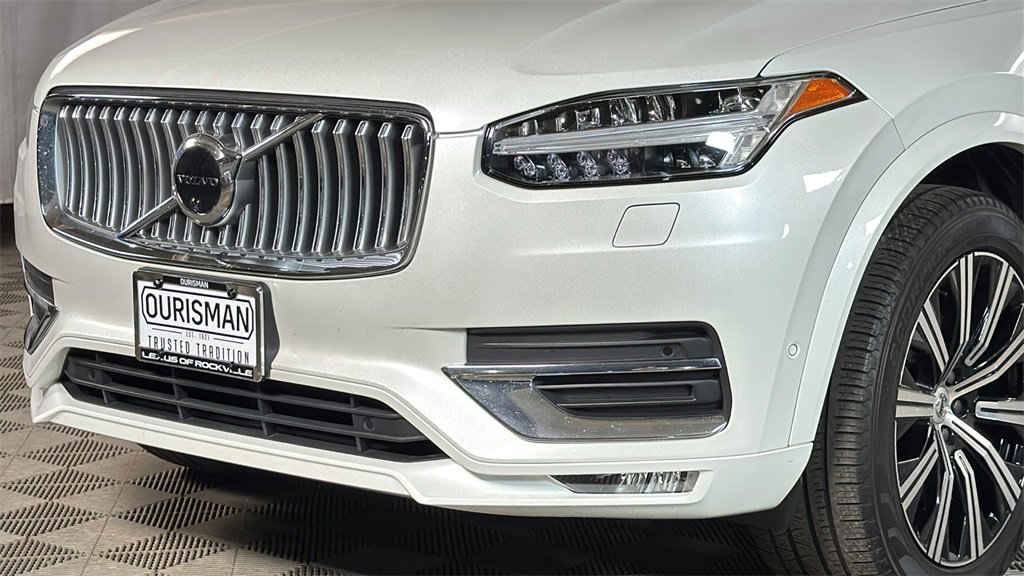 Used 2023 Volvo XC90 B6 Plus image 3