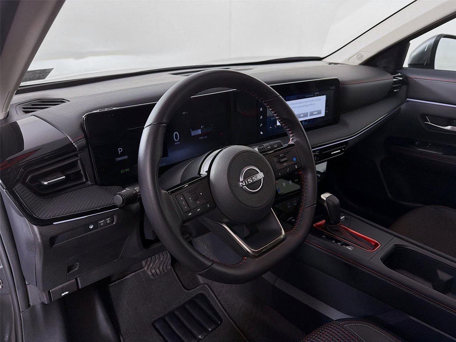 Used 2025 Nissan Kicks SR w/ Interior Electronics Package AWD/4WD image 9