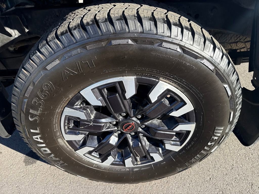 Used 2022 Nissan Frontier PRO-4X w/ Technology Package AWD/4WD image 40