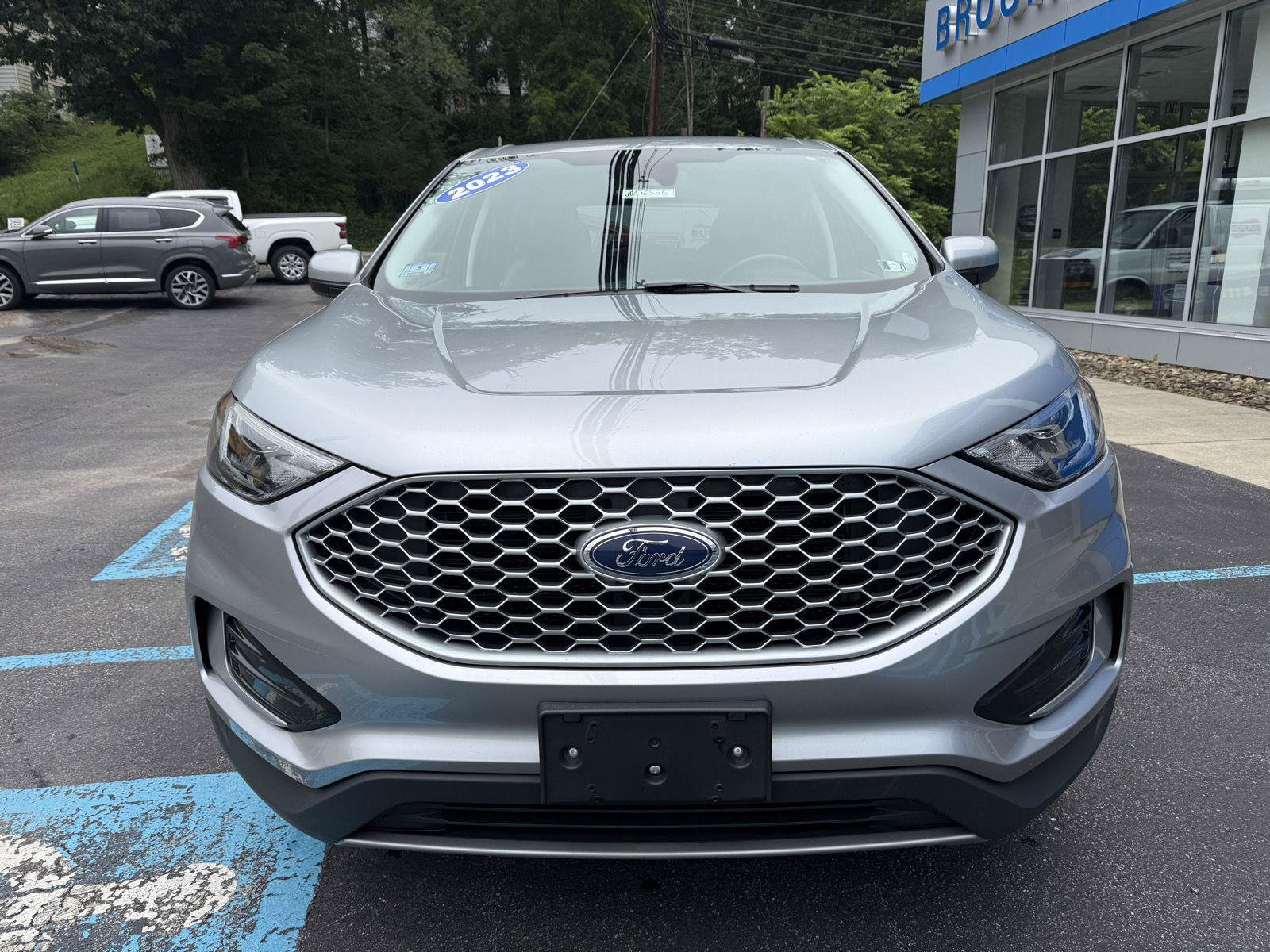 Used 2023 Ford Edge SEL AWD/4WD image 2