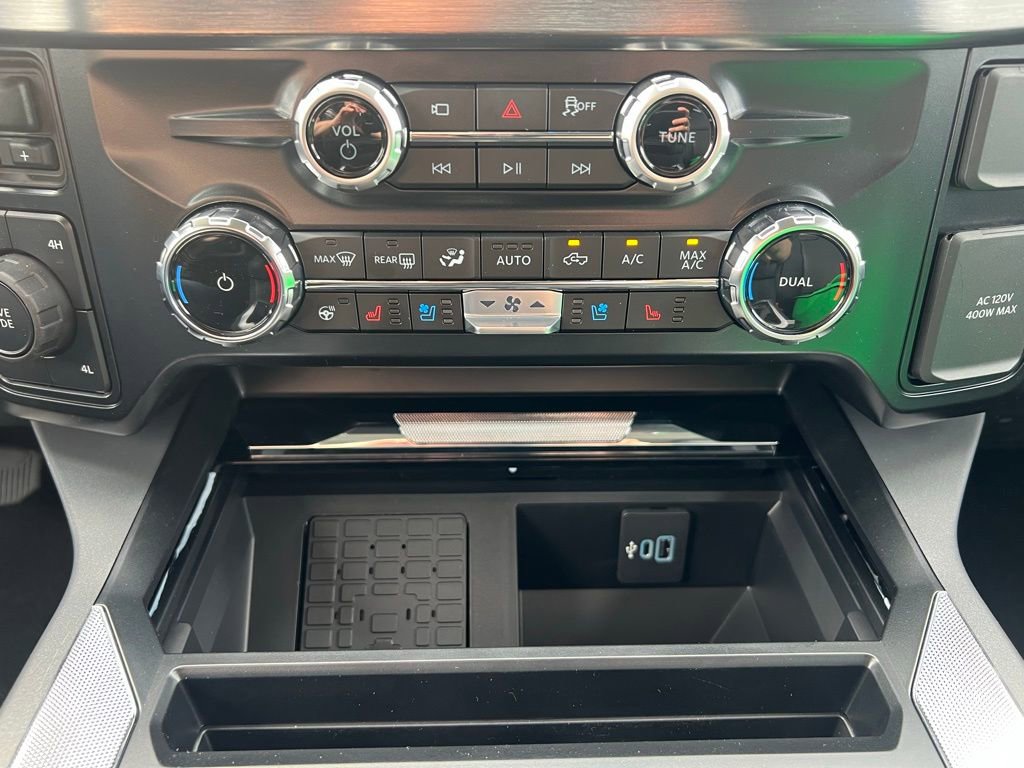 New 2025 Ford F250 Lariat image 30