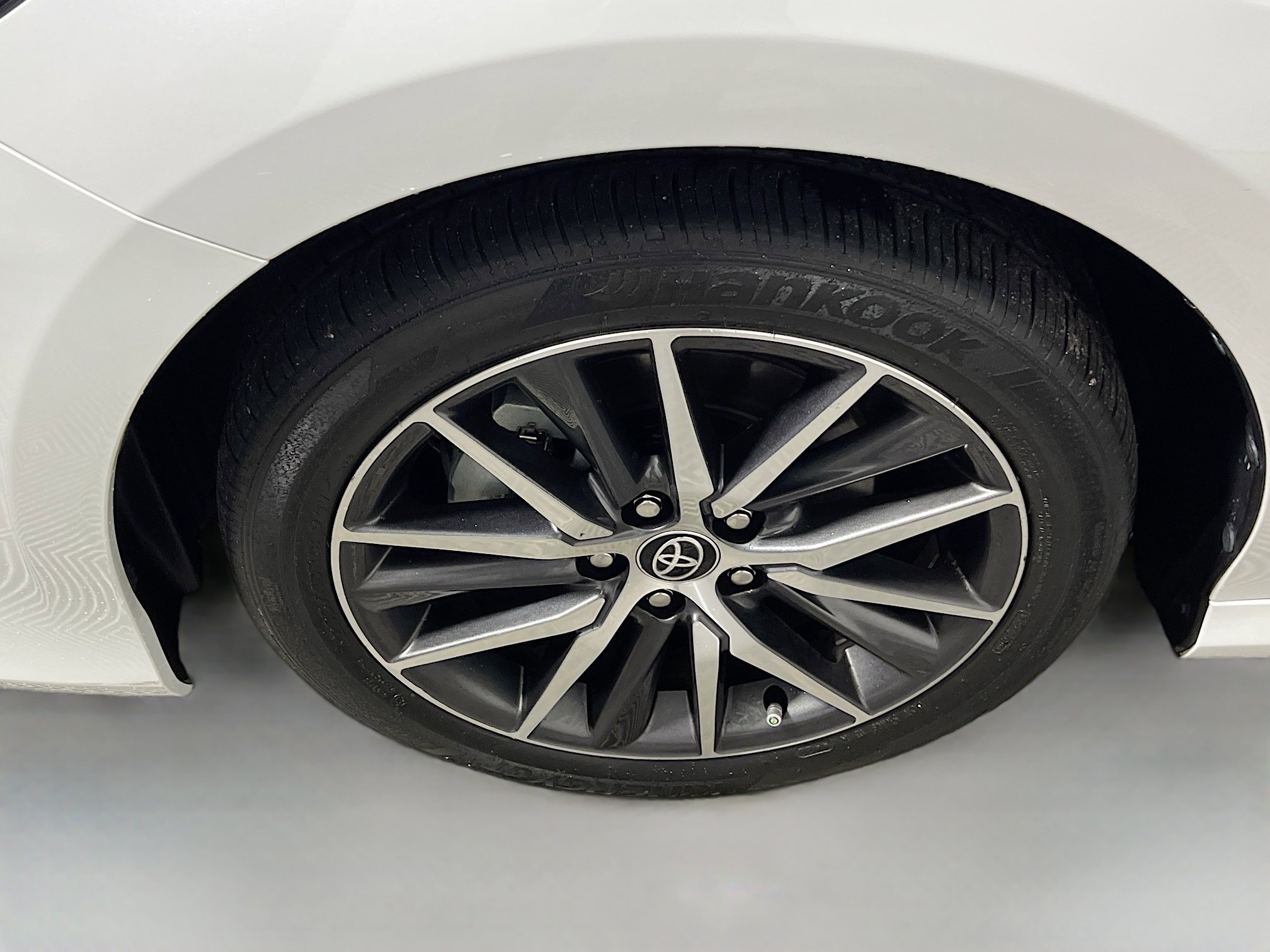 Used 2023 Toyota Camry XLE image 14