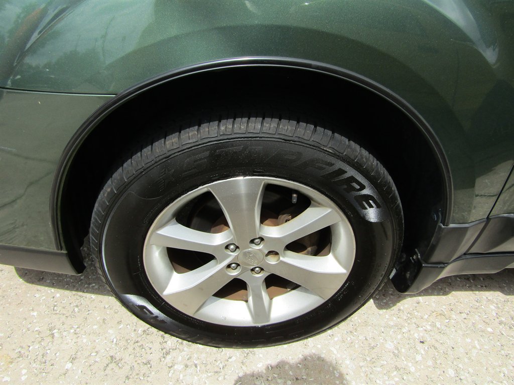 Used 2014 Subaru Outback 2.5i Limited AWD/4WD image 14