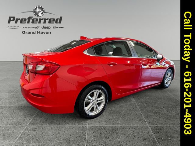 Used 2018 Chevrolet Cruze LT image 16
