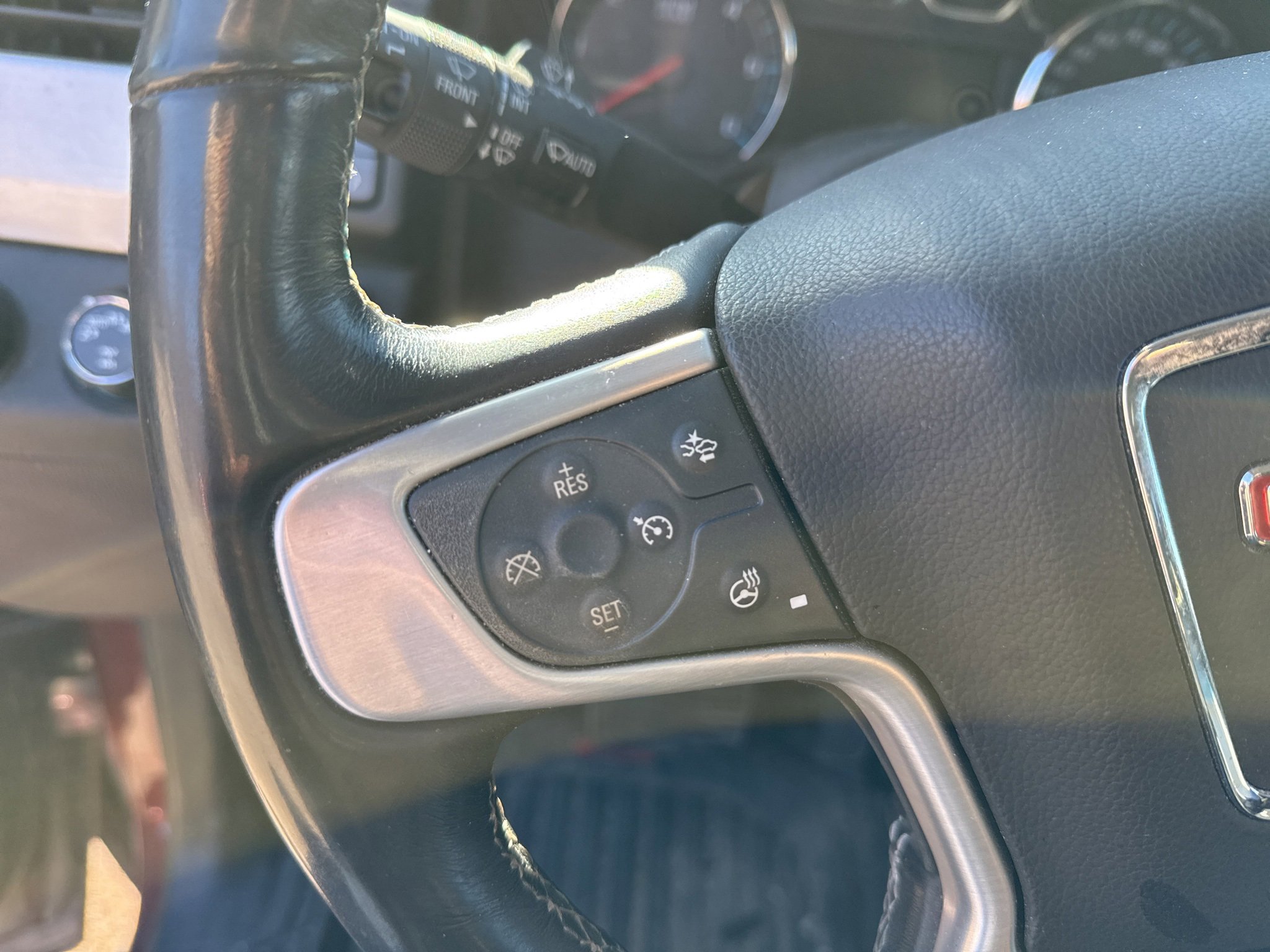 Used 2017 GMC Yukon SLT w/ HD Trailering Package image 23