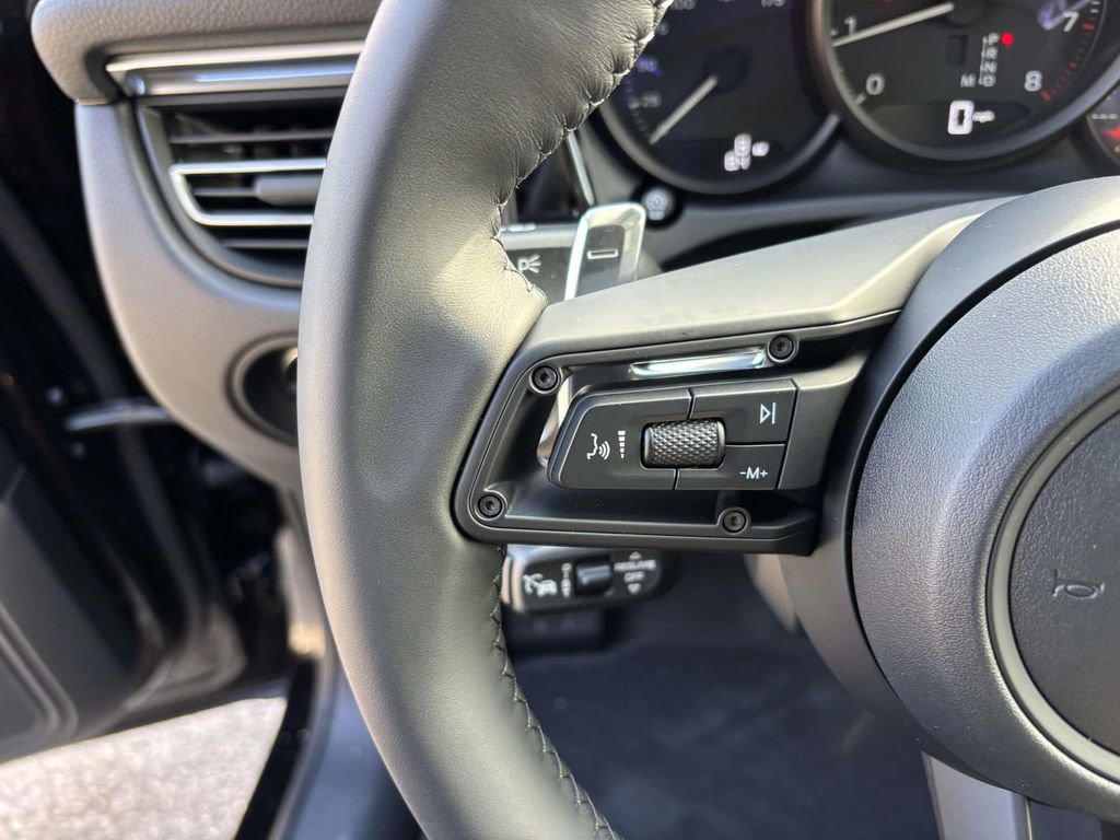 New 2026 Porsche Macan image 27