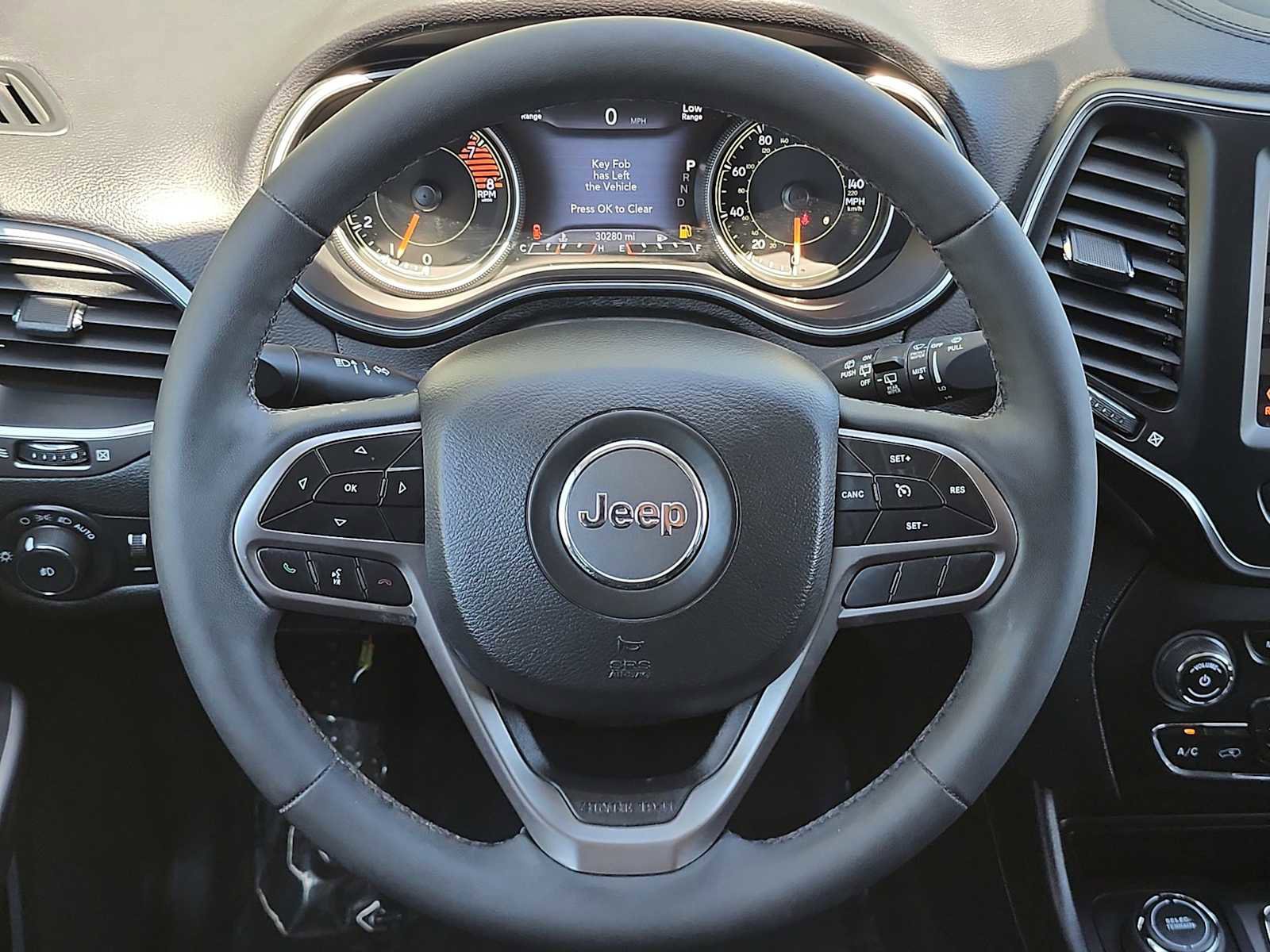 Used 2022 Jeep Cherokee Latitude Lux AWD/4WD image 19