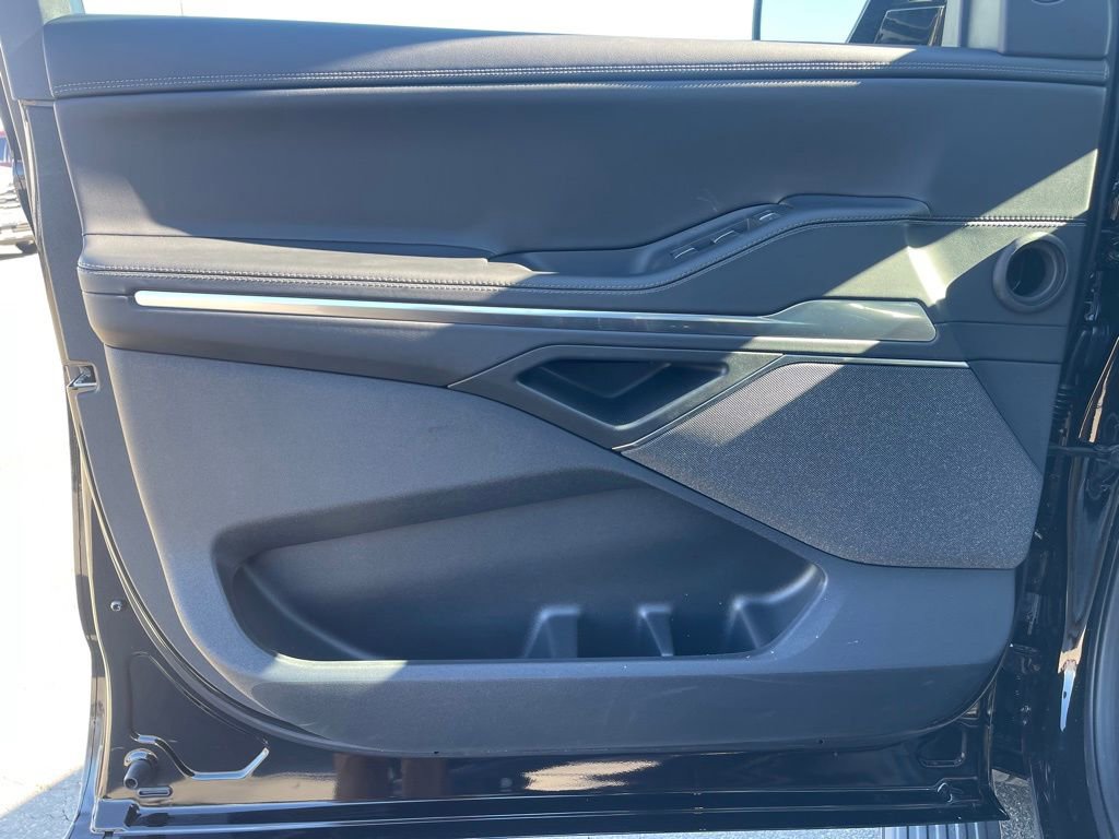 New 2026 Lincoln Navigator L Reserve w/ Jet Appearance Package image 13