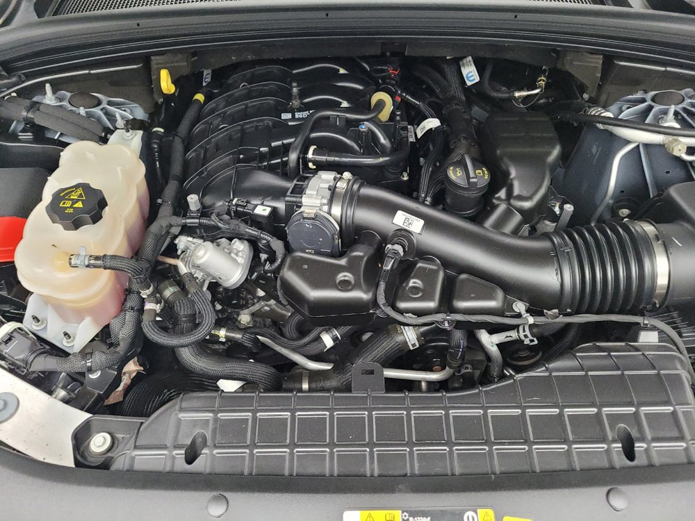 Used 2024 Jeep Grand Cherokee Laredo RWD image 30