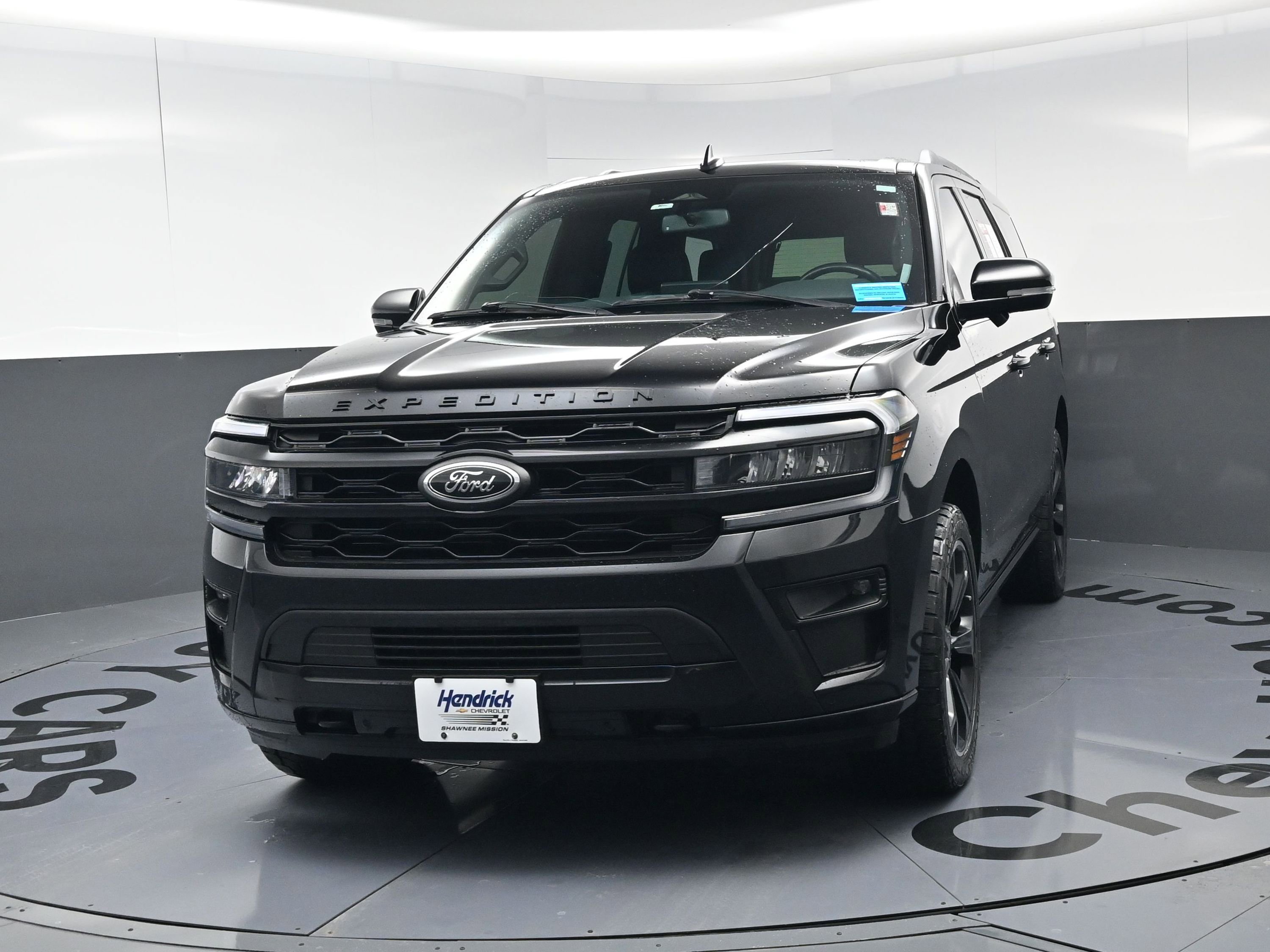 Used 2022 Ford Expedition Limited image 11