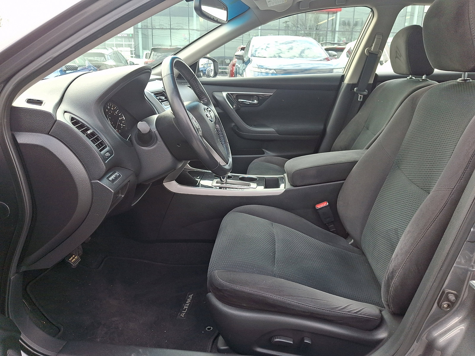 Used 2014 Nissan Altima 2.5 SV w/ Convenience Package image 13