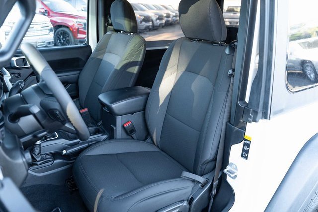 Used 2023 Jeep Wrangler Sport S image 13