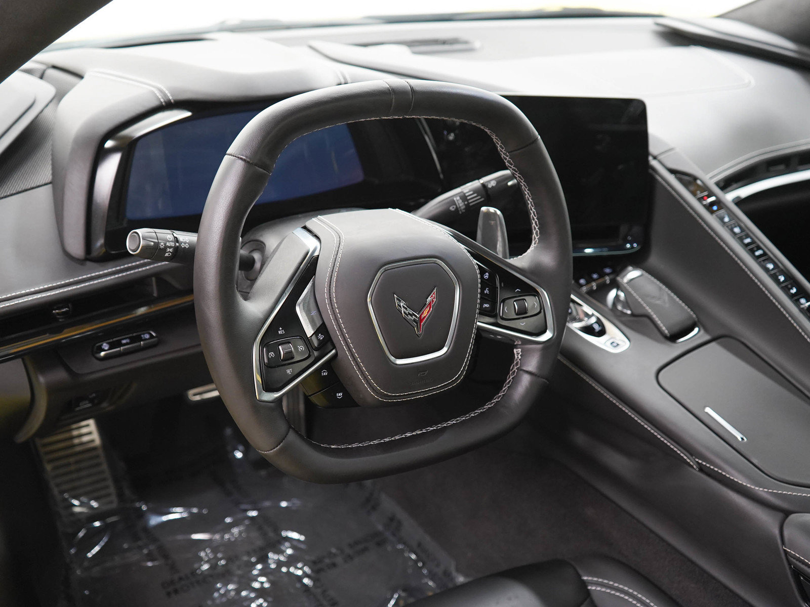 Used 2024 Chevrolet Corvette Stingray Premium Conv w/ Stealth Interior Trim Package RWD image 16
