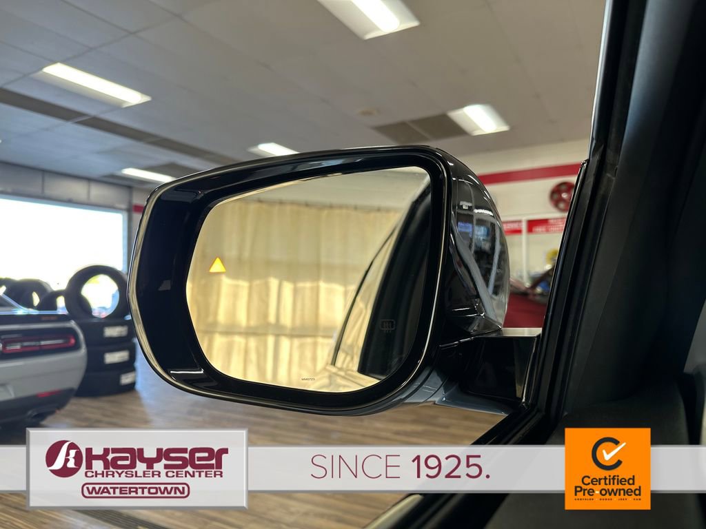 Certified 2023 Jeep Grand Cherokee Limited w/ Trailer Tow Prep Group (B) image 8