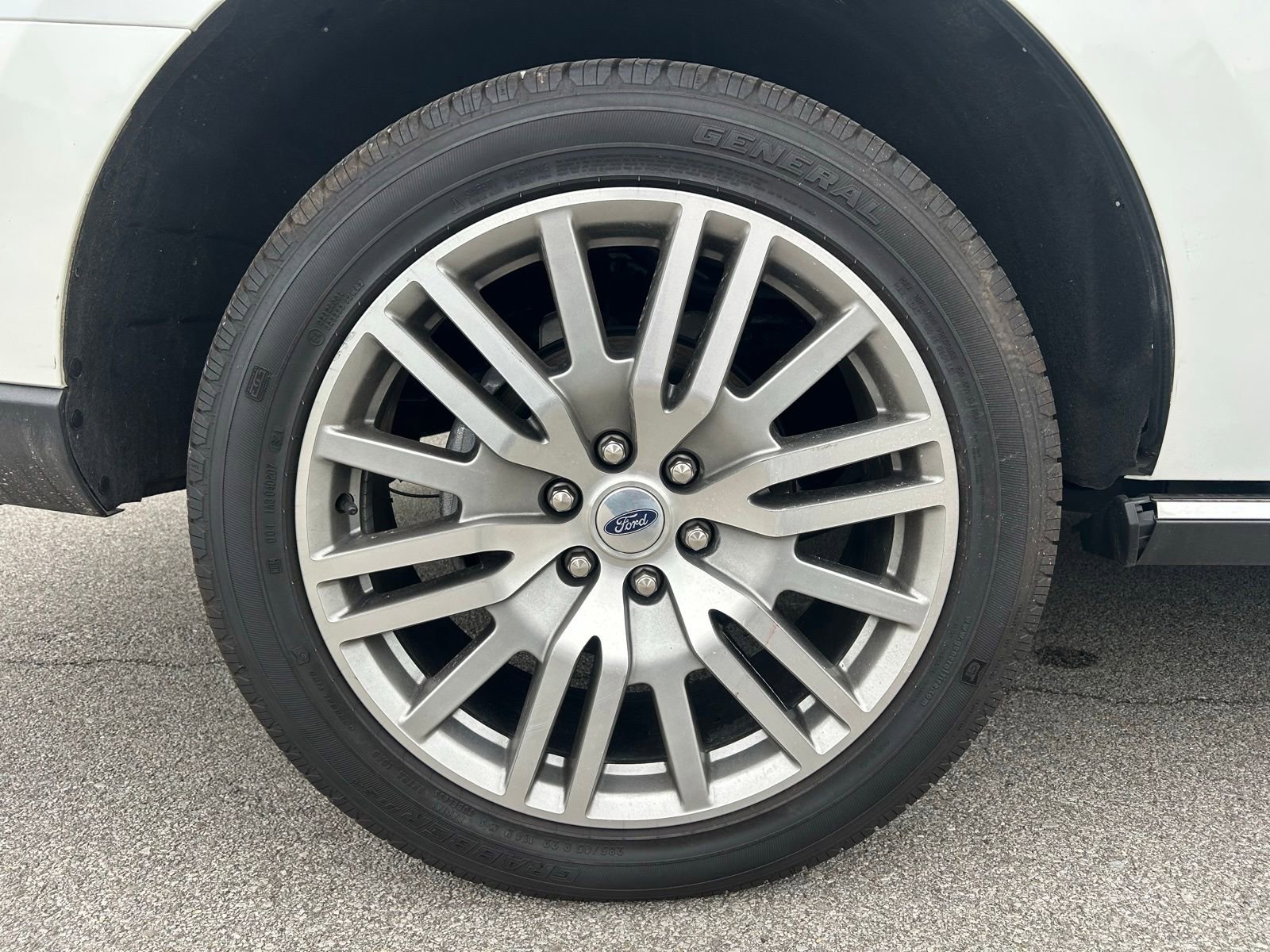 Used 2024 Ford Expedition Limited AWD/4WD image 29