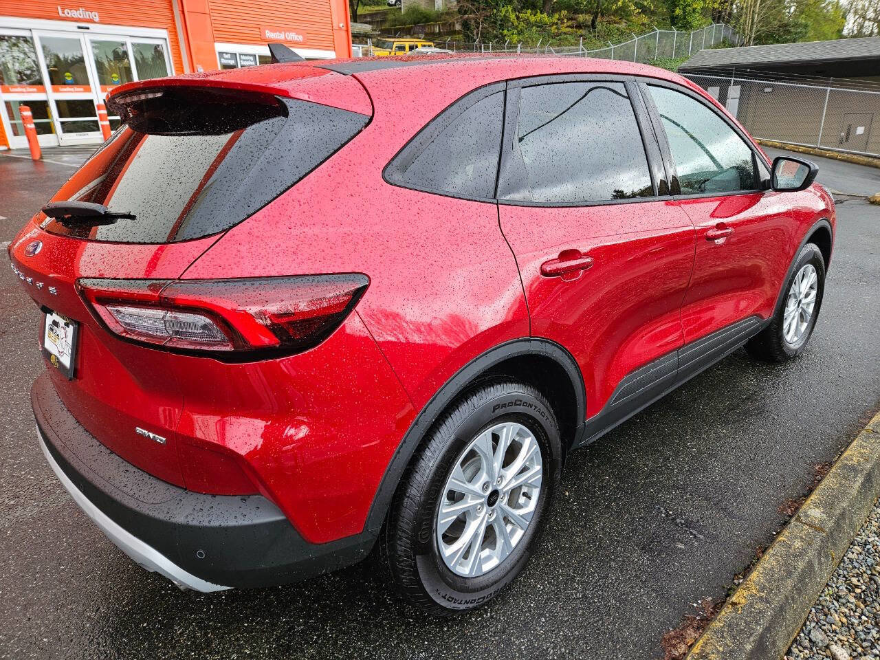 Used 2025 Ford Escape Active w/ Active Premium Tech Pack image 5