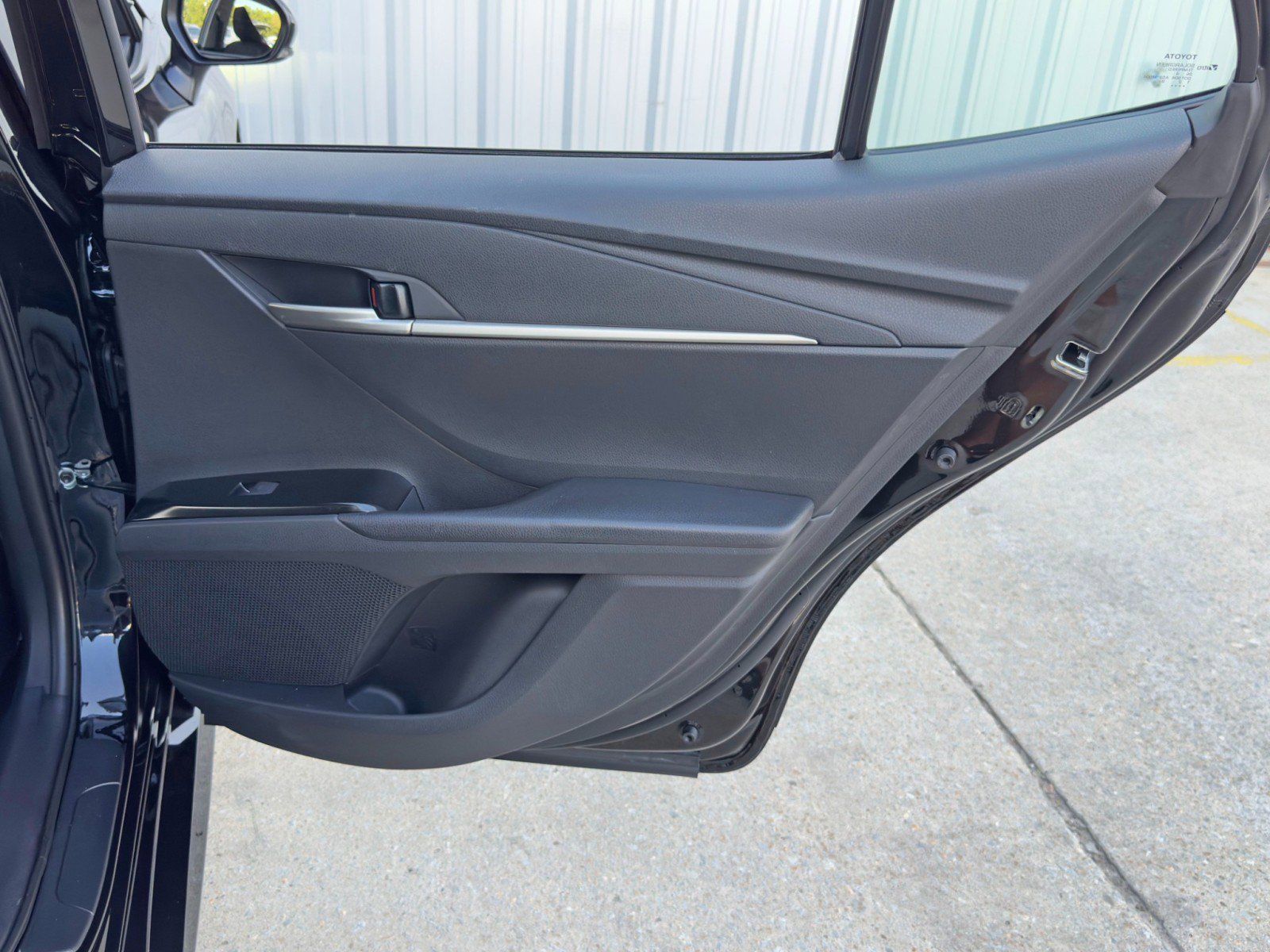 Used 2025 Toyota Camry LE w/ Convenience Package image 42