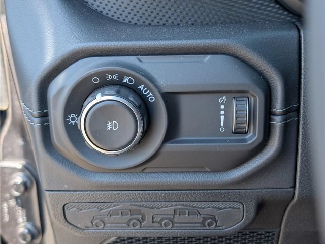 Used 2024 Jeep Wrangler Unlimited Rubicon w/ Technology Group AWD/4WD image 20
