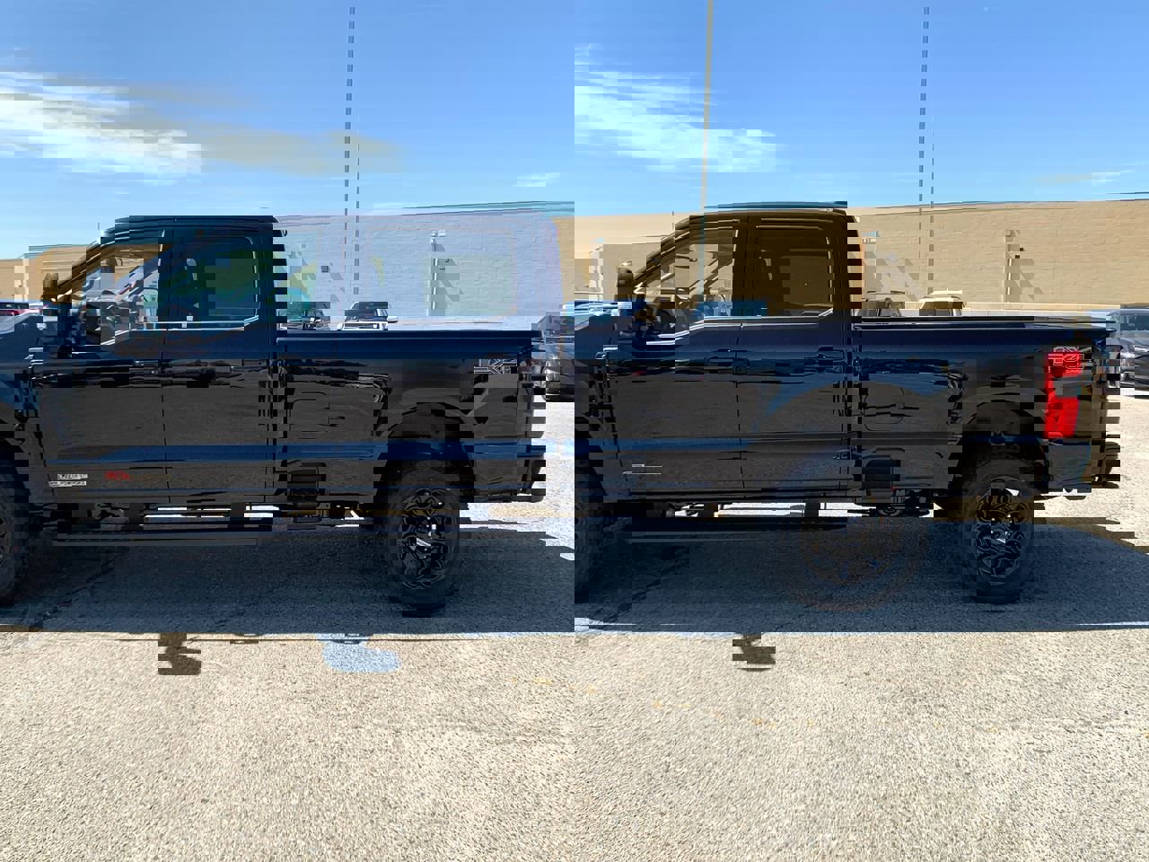 New 2025 Ford F350 Lariat w/ Lariat Ultimate Package image 14