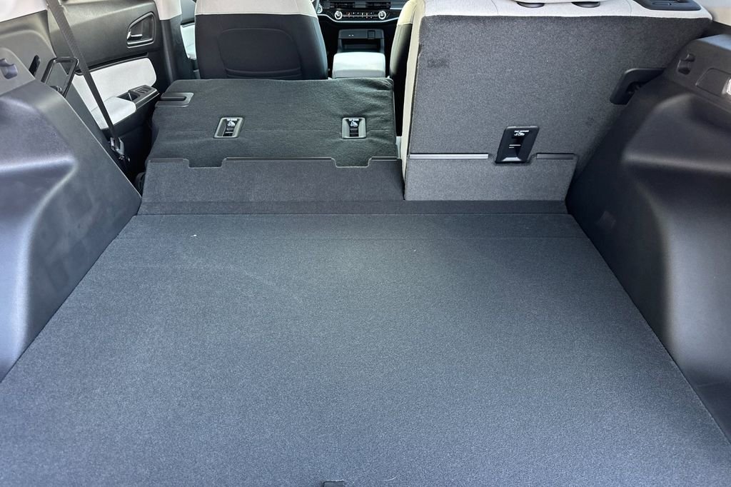 Used 2025 Honda Prologue EX image 17