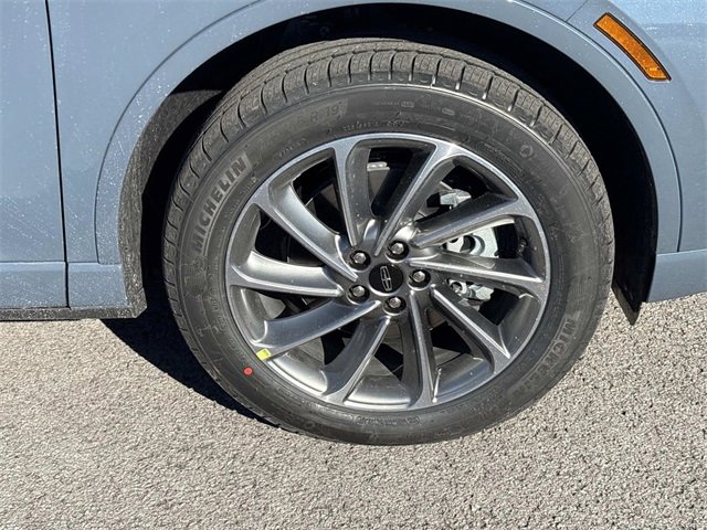 New 2026 Lincoln Corsair Grand Touring image 9