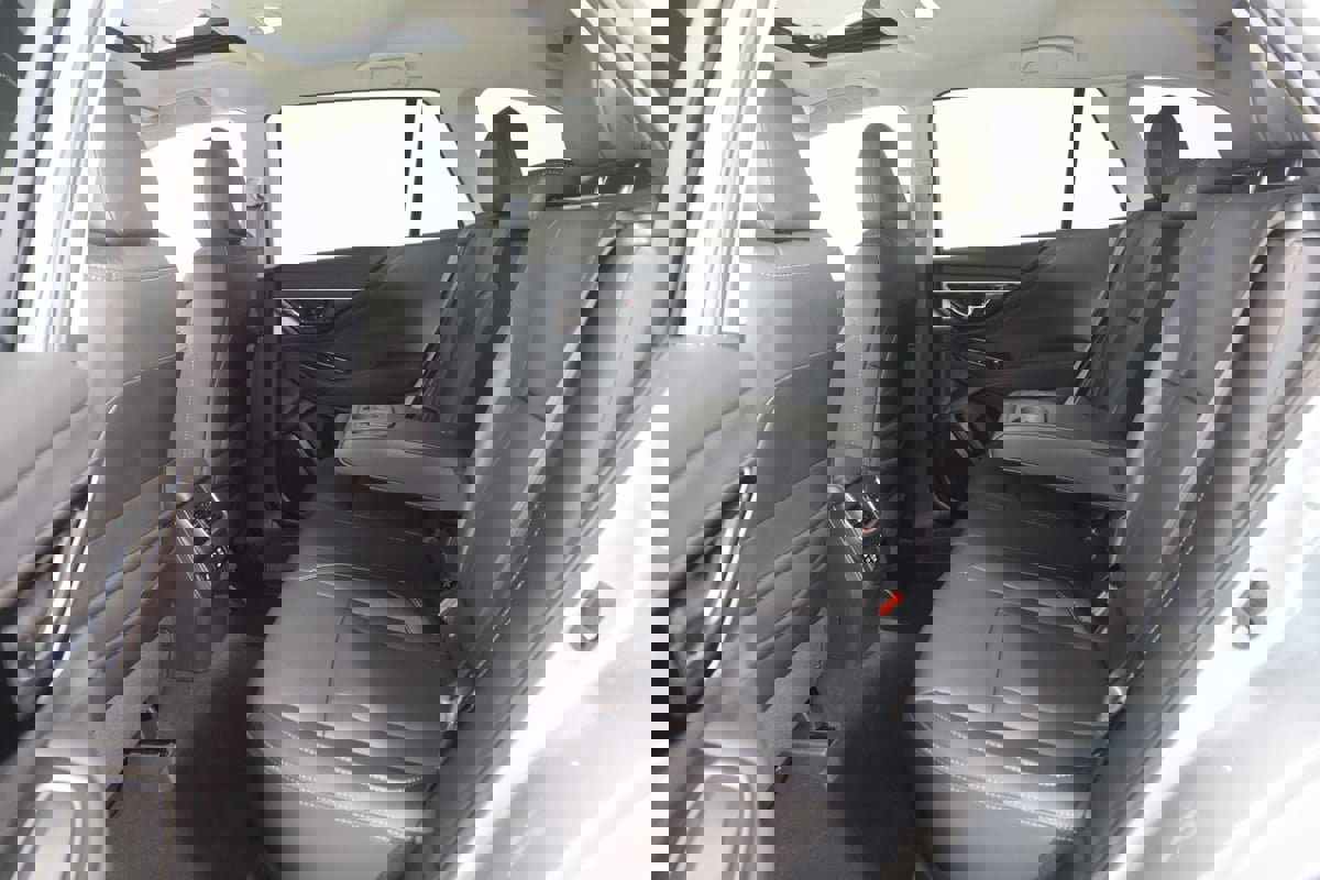 Used 2025 Subaru Outback Touring XT image 49