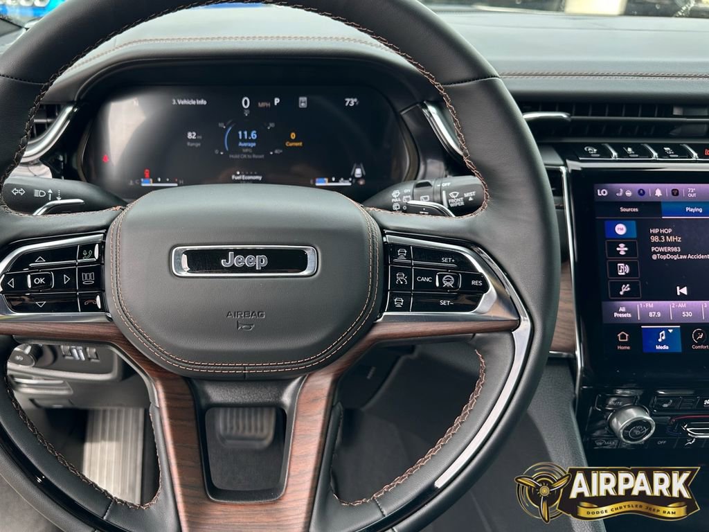New 2025 Jeep Grand Cherokee Summit w/ Adv Protech Group IV AWD/4WD image 19