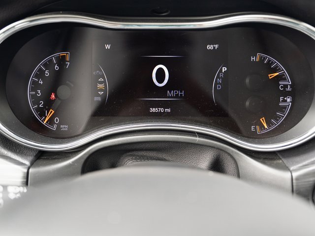 Used 2021 Jeep Grand Cherokee Limited image 24