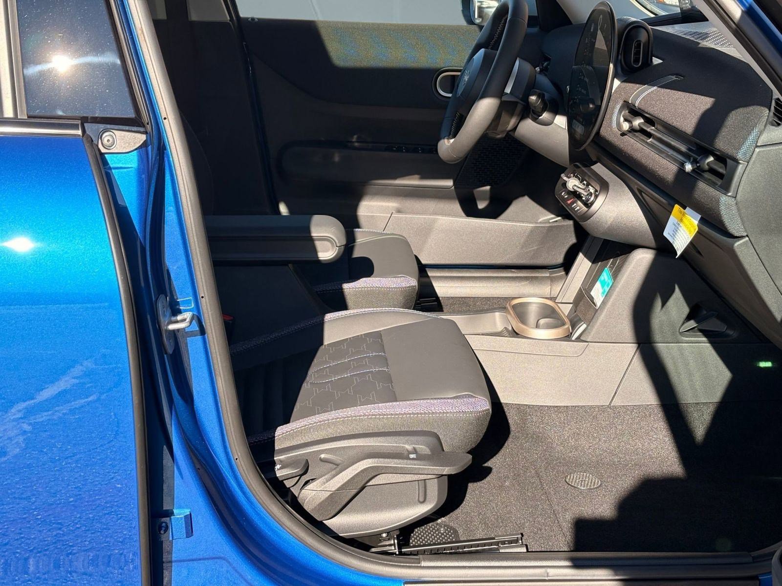 New 2026 MINI Cooper 4-Door Hardtop image 25