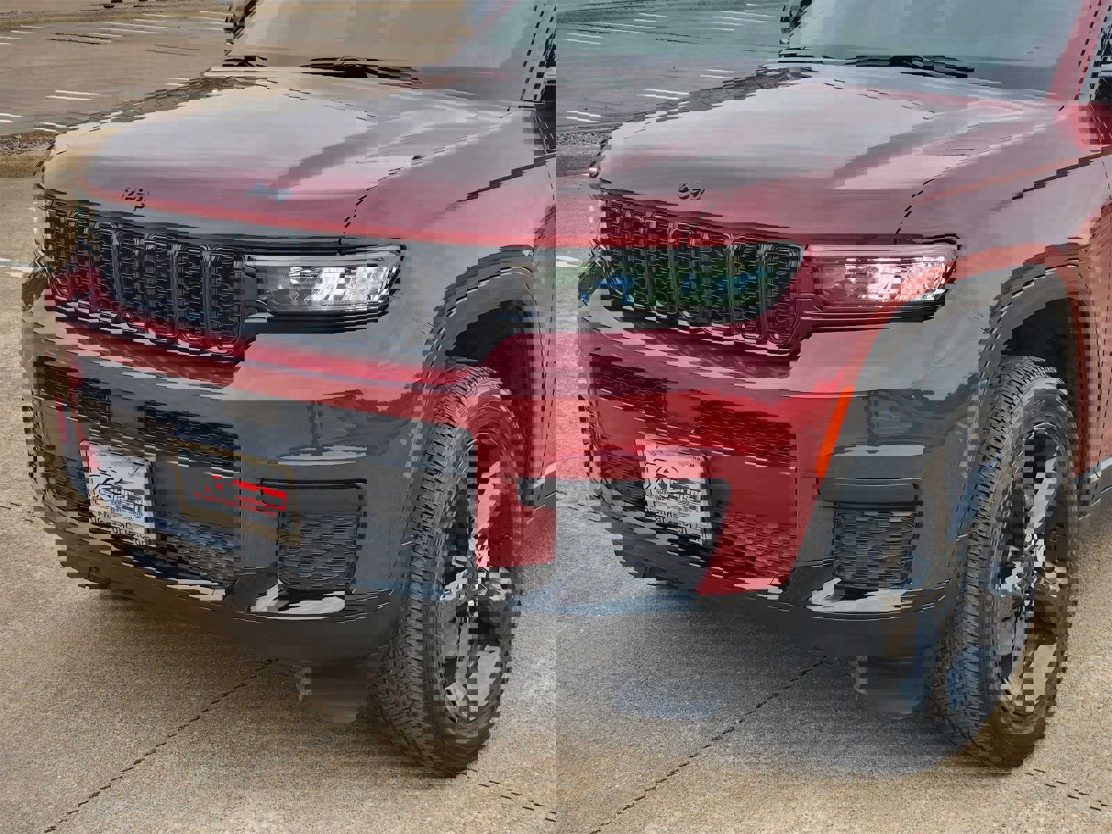 Certified 2024 Jeep Grand Cherokee L Laredo image 10