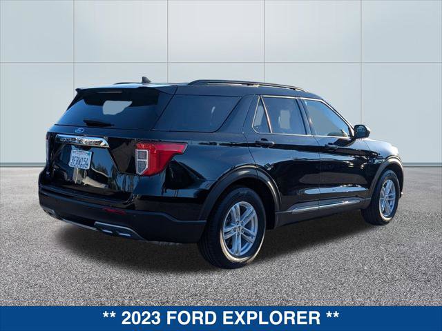 Certified 2023 Ford Explorer XLT w/ Equipment Group 202A image 5